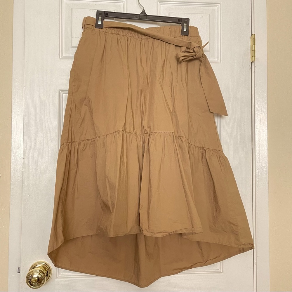 J. Crew skirt in tan color size 10